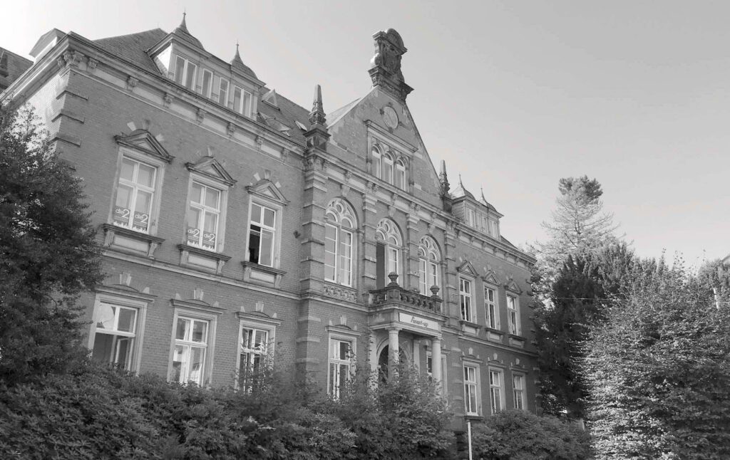 Altes-Rathaus-in-Wald-SW-heller.jpg