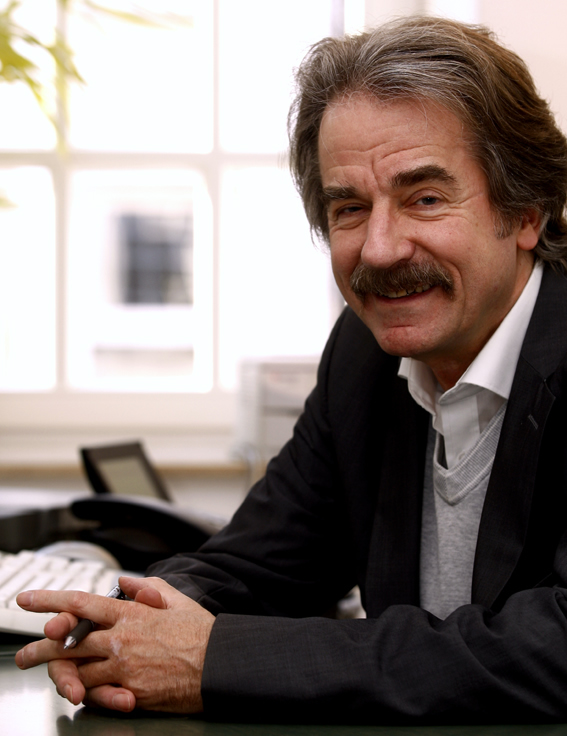 Rechtsanwalt_Dr_Horst_Simon.jpg