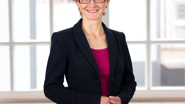 Schill-2020_Olga_4_1-1_882x882-1.jpg