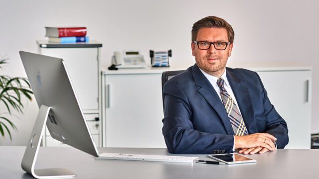 csm_Engel-Carsten-ADAC-Vertragsanwalt_213cbb9314.jpg