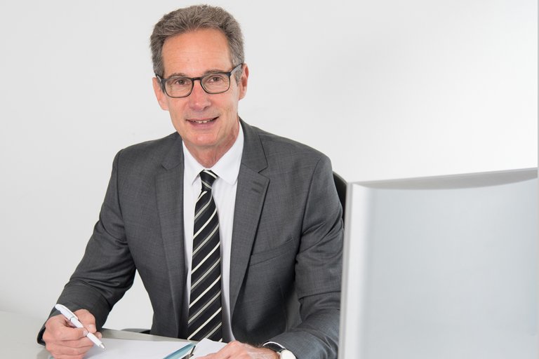 csm_Haege-Werner-ADAC-Vertragsanwalt_c4ed4b233e.jpg