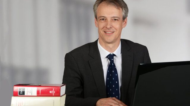 csm_Kaminski-Christian-ADAC-Vertragsanwalt_e9688421b8.jpg