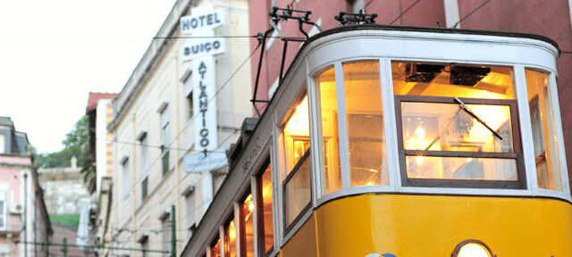 trolley.jpg