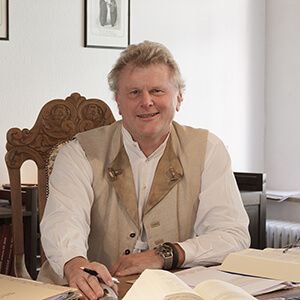 Avatar-Rechtsanwalt-Hans-Georg-Kolowrat.jpg