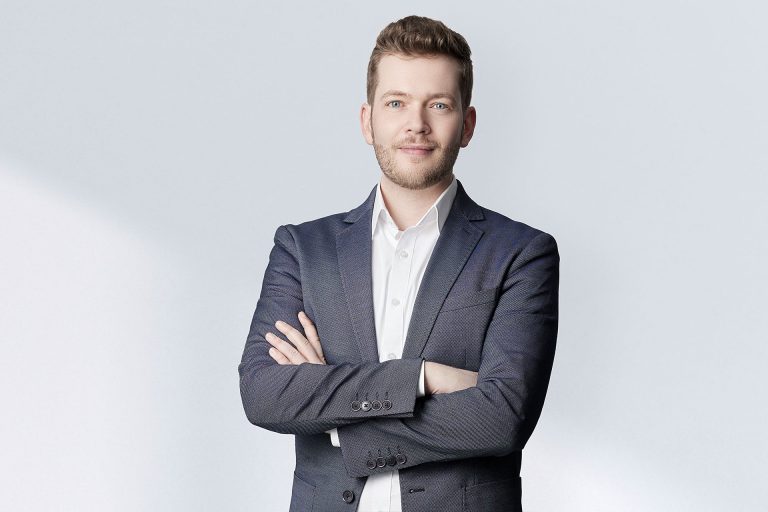 Helmut-Linck-Rechtsanwalt-Augsburg-768×512-1.jpg