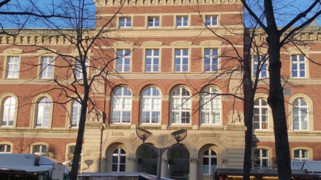 Land-und-Amtsgericht-Duisburg-AN-1-e1647376956210-1470×640-1.jpg
