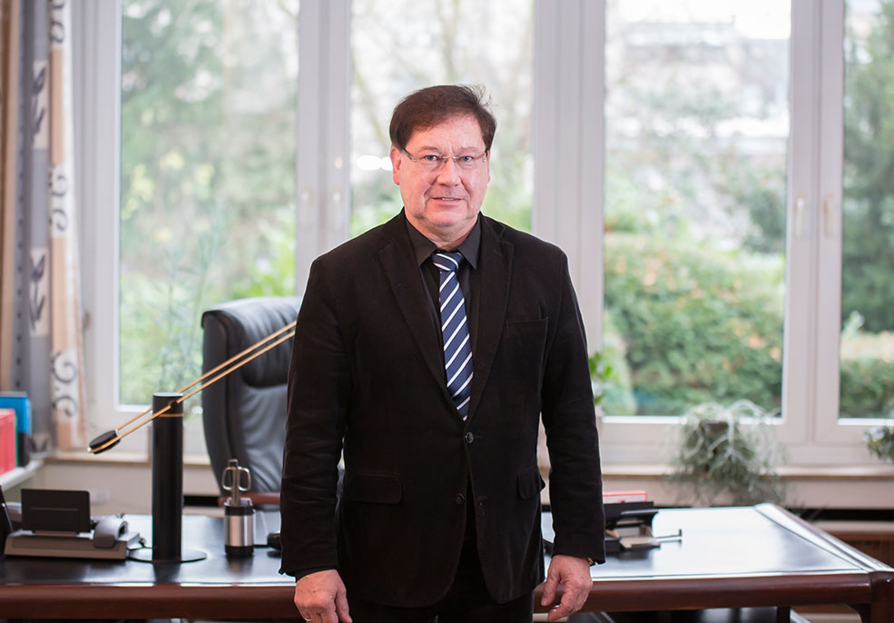 Rechtsanwalt_Ulrich_Walter_2_L.jpg