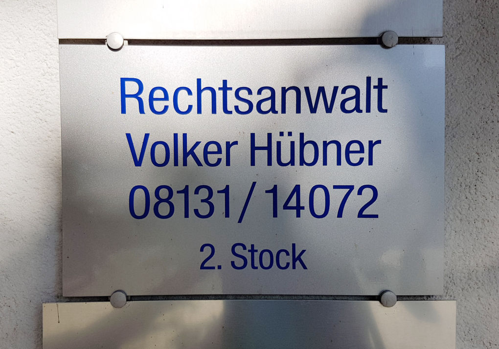 schild-huebner01-1020×714-1.jpg